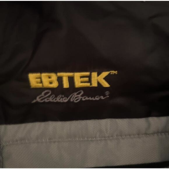 90’s/Y2K Vintage EBTEK Eddie Bauer Black and White Puffer Jacket - Picture 2 of 4